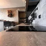 Cozyhomes Apartment