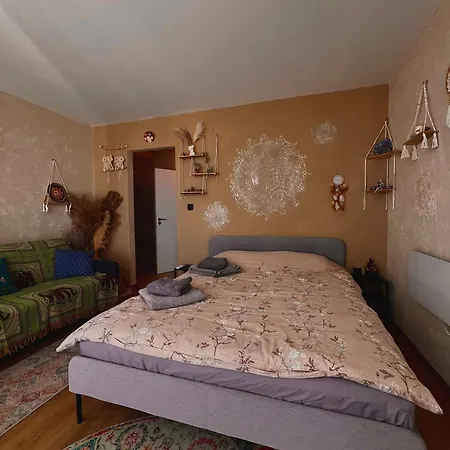 アパート Cozyhomes